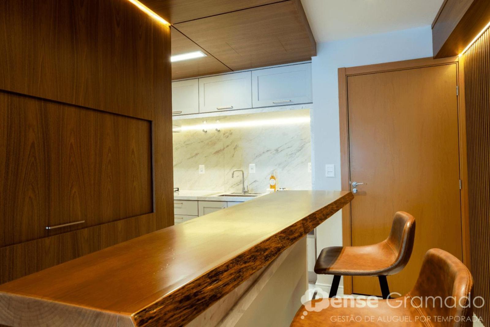 Apartamento 2 Suites - 650M Da Rua Coberta Gramado Ngoại thất bức ảnh